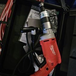 Milwaukee Evergreen Holecutting System 2