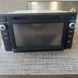 Toyota Tacoma Radio With Cd Player.   510101