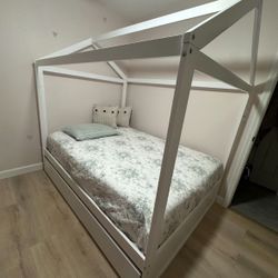 BED - Full Size bed