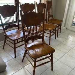 Five Oak Dinning Room Table Chairs
