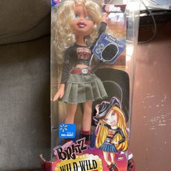 NIB 24” Tall Wild Wild West Cloe Bratz Doll (rare find)