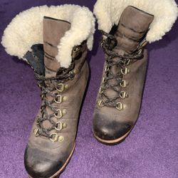 Sorel Wedge Boots - Size 8