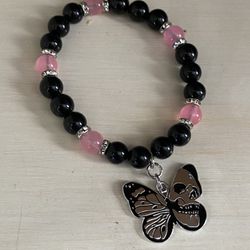 Woman’s Handcrafted And Designed Bracelet Néw!!