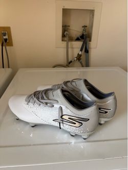 Skechers SKX 01 / 1.5 Elite SG Soccer Cleats - White/Silver - Like New