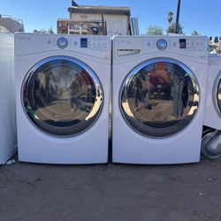 Whirlpool Washer And Dryer Set 