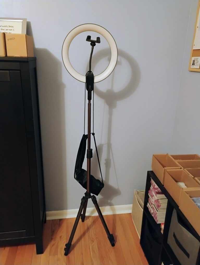 TaoTronics. Led Stand Light