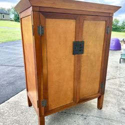 Reduced Pottery Barn Cabinet Beautiful Piece Kitchen Bedroom Playroom 