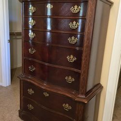 BEAUTIFUL SOLID WOOD TALL DRESSER BY BASSETT FURNITURE 