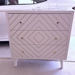 White Nightstand, Wood Side Table with 3 Drawers and Gold Handles, Modern End Table for Bedroom
