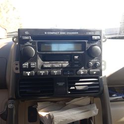 HONDA CRV RADIO - 2006