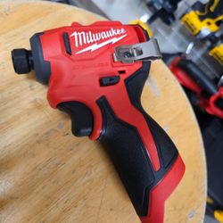 Milwaukee M12 12V Lithium-Ion Subcompact Brushless Cordless 1/4 in. Hex Impact Driver (Tool-Only)