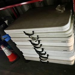 Mesas Lifetime Heavy Duty  $40 Cada Una Precio Fijo 