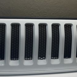 2018-2024 Jeep Wrangler JL Sport Grille White OEM