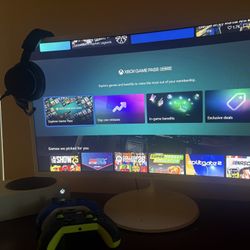 Xbox Series S, Headset, Monitor 