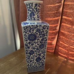 Vintage blue and white Chinese Porcelain Vase Square Baluster Form 10.5” Vase