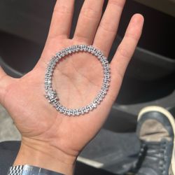 Moissanite Cross Link Bracelet