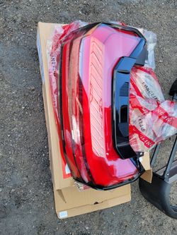 Toyota tundra tail light