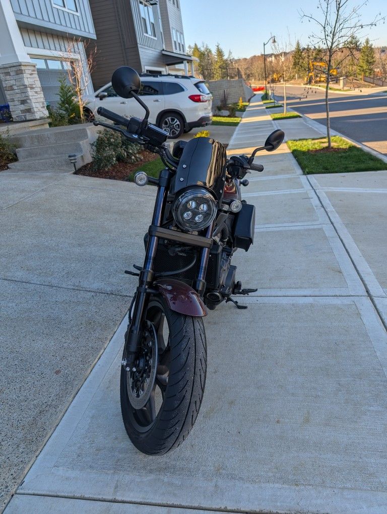 Excellent Condition 2022 Honda Rebel 1100 DCT - 2800 Miles