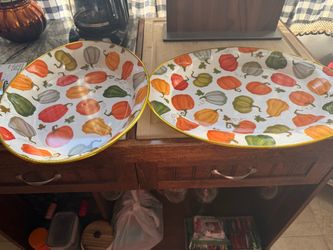 Plastic pumpkin themed dishes