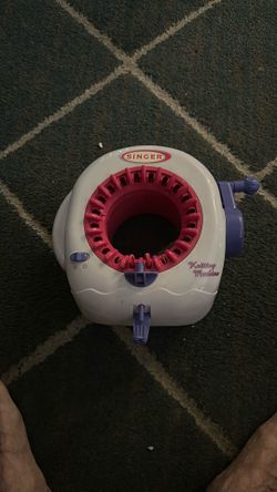 Singer Knitting Machine 