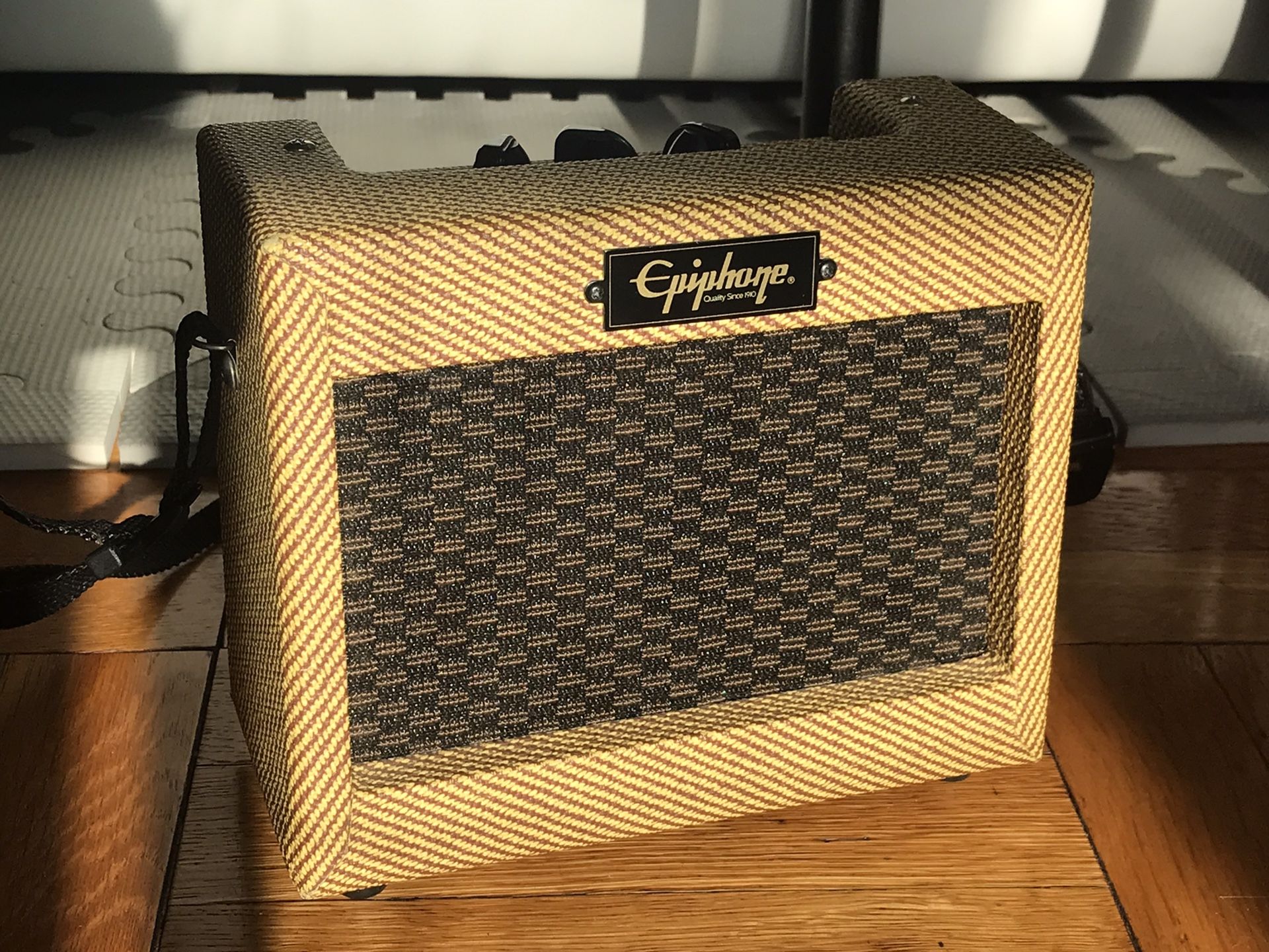 Epiphone EP-1 mini amp