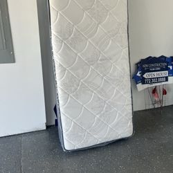   Mattresses: twin, full , queen regular ,  Colchon Nuevo Colchones plush or pillow top available cama bed mattress 