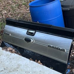 2010-2014   F150 Platinum Tailgate With Step/camera 