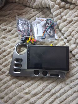 2003 through 2004 Toyota matrix 9 inch Android touch screen radio with Bluetooth Wi-Fi everything is included backup camera