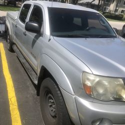 Toyota tacoma 