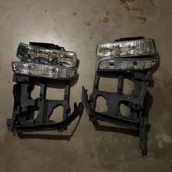 99-02 Silverado Headlights And Brackets 