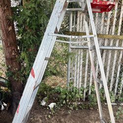 🪜 Werner 6ft Aluminum Ladder – Ready to Work!