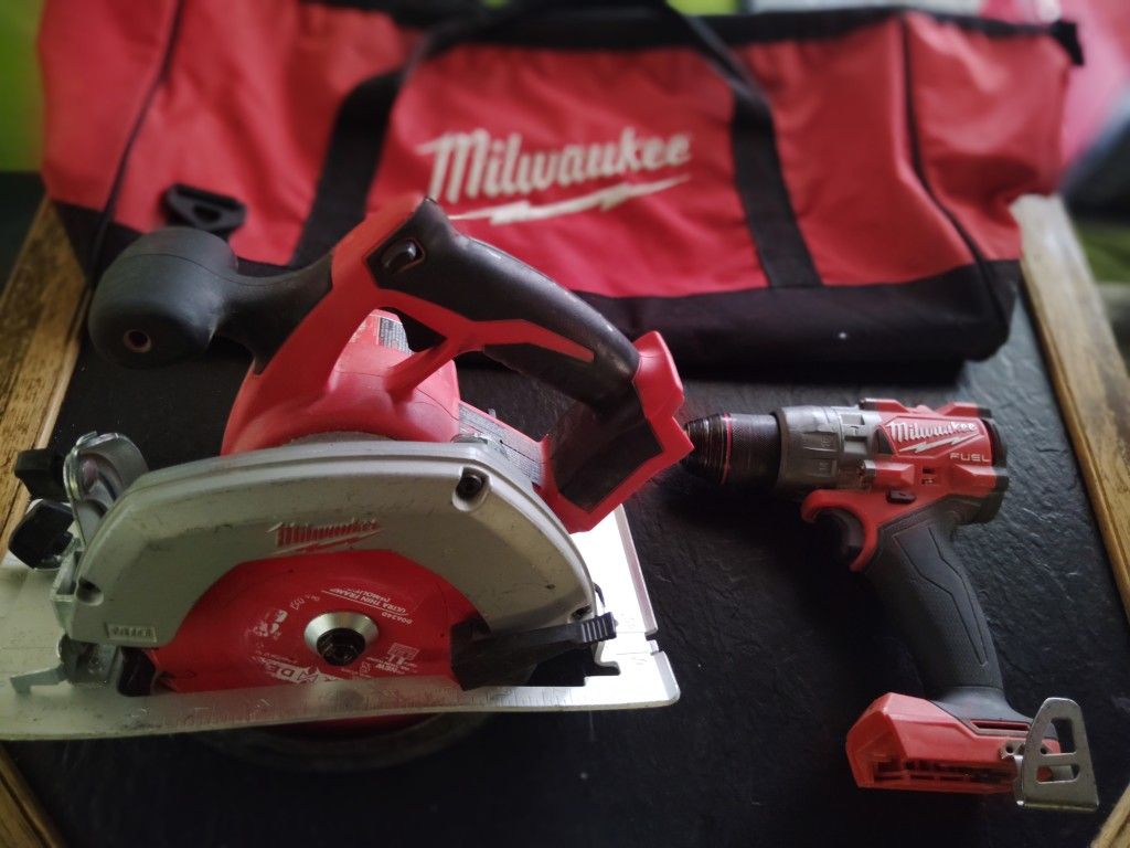 Milwaukee Hammer Drill/ Driver And Milwaukee Circular Saw With Tool Bag 