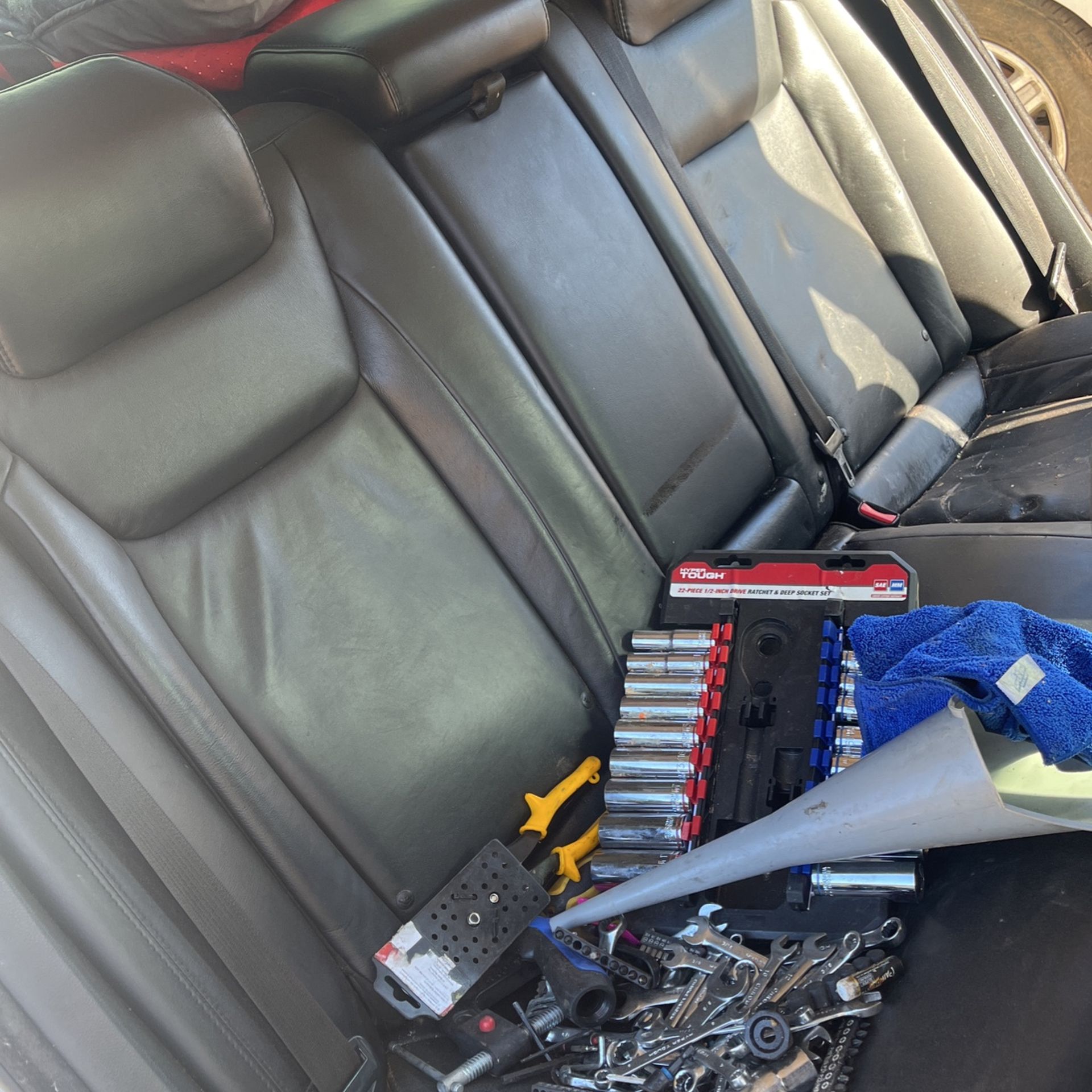 Chrysler 300 C Seats for Sale in Phoenix, AZ OfferUp