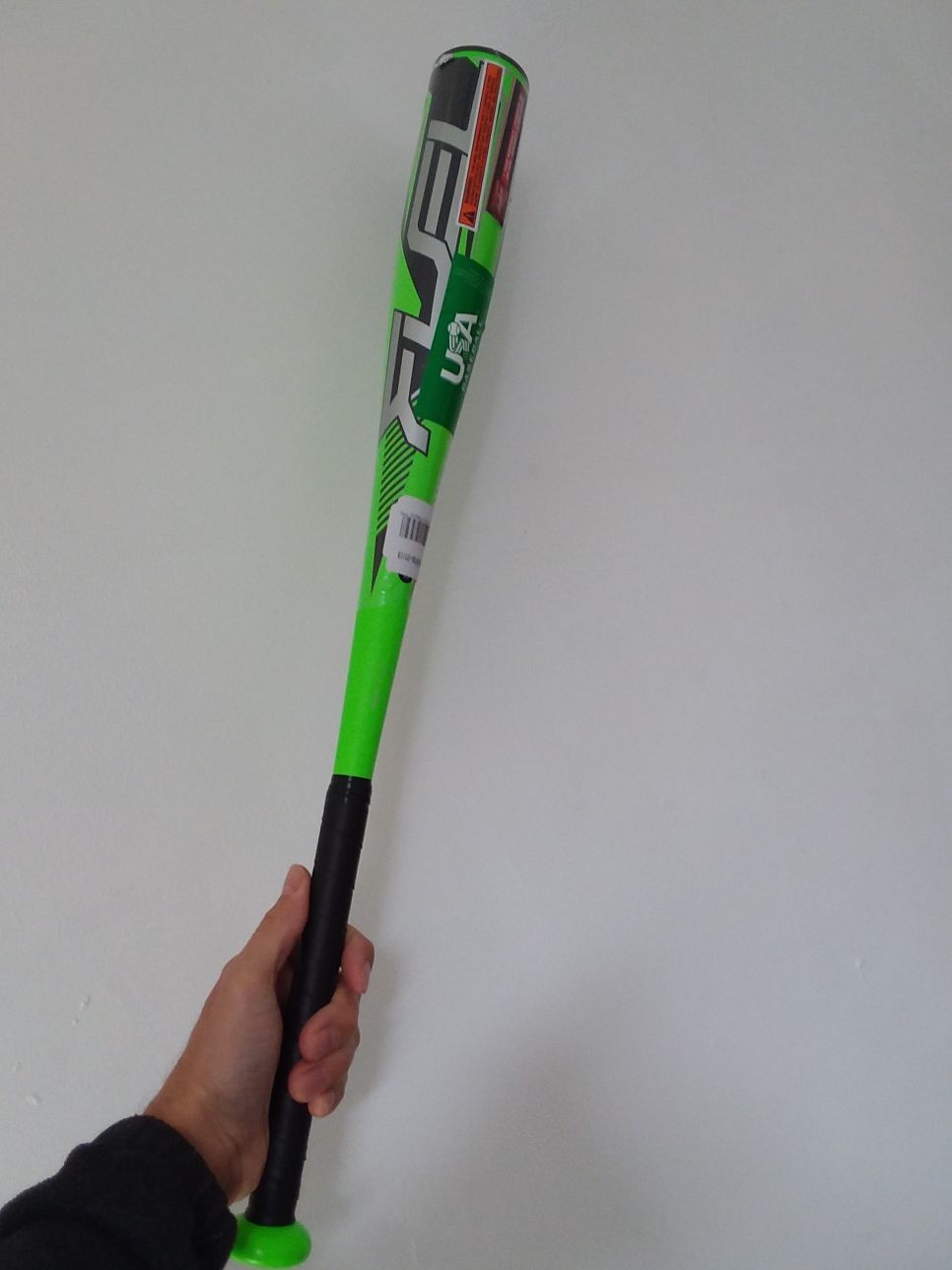 Junior's aluminum baseball bat