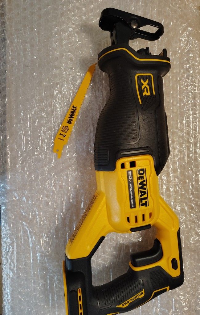 DeWalt Dcs382 Reciprocating Saw