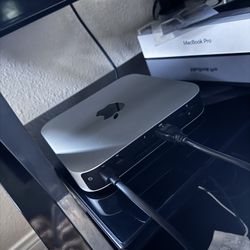 Mini Mac M1, 2020 With Monitor And HDMI 