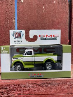 M2 Machines GMC 5500 V-Eight Die-Cast Truck