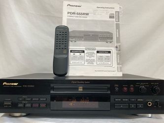 Pioneer PDR-555RW Compact Disc CD Recorder w/ Remote & Manual