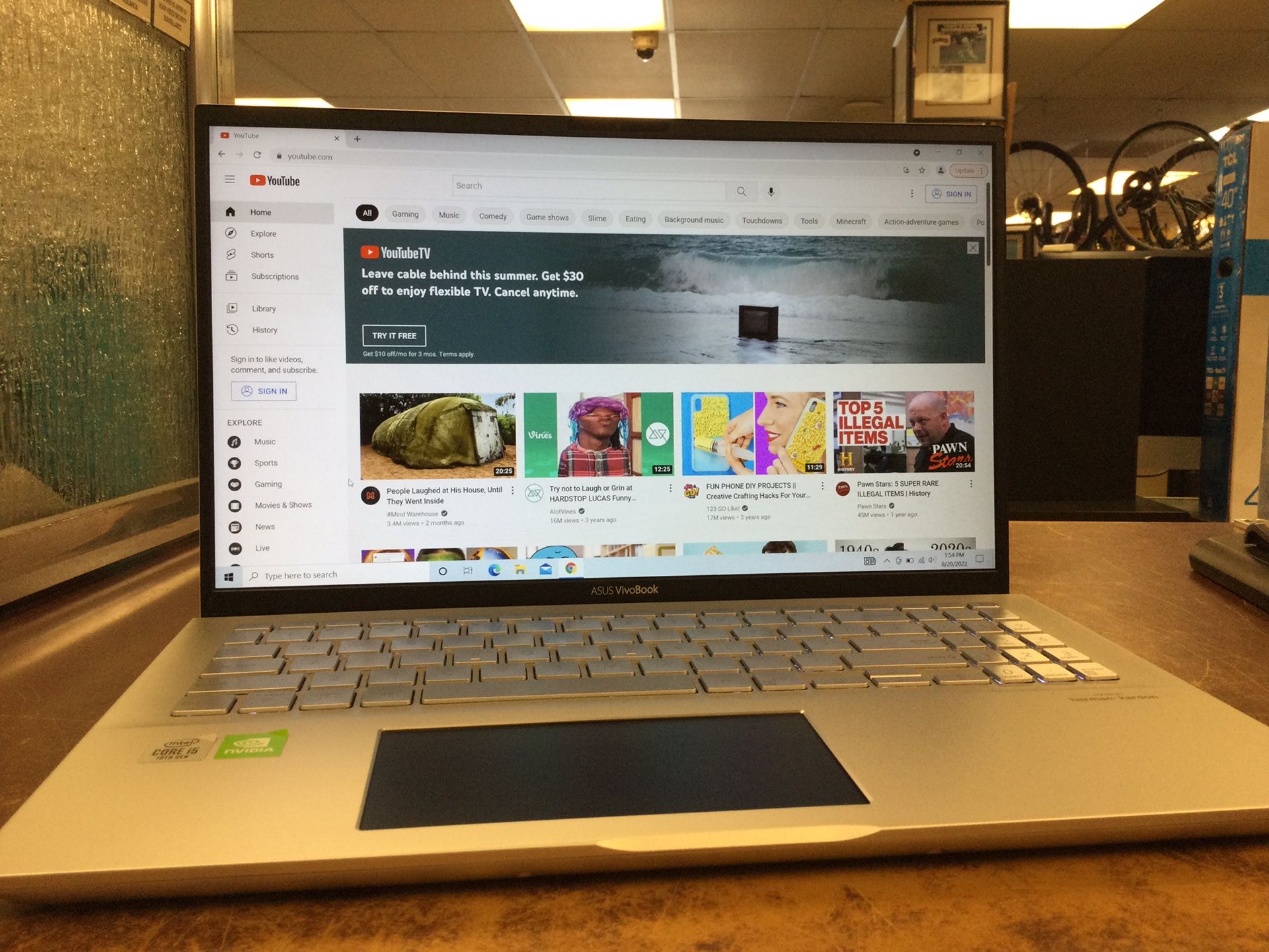 ASUS Laptop 8gb Ram 351gb SSD Windows 10