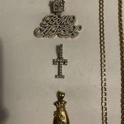 Gold Chains And Pendants 
