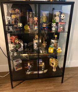 glass case for figurines