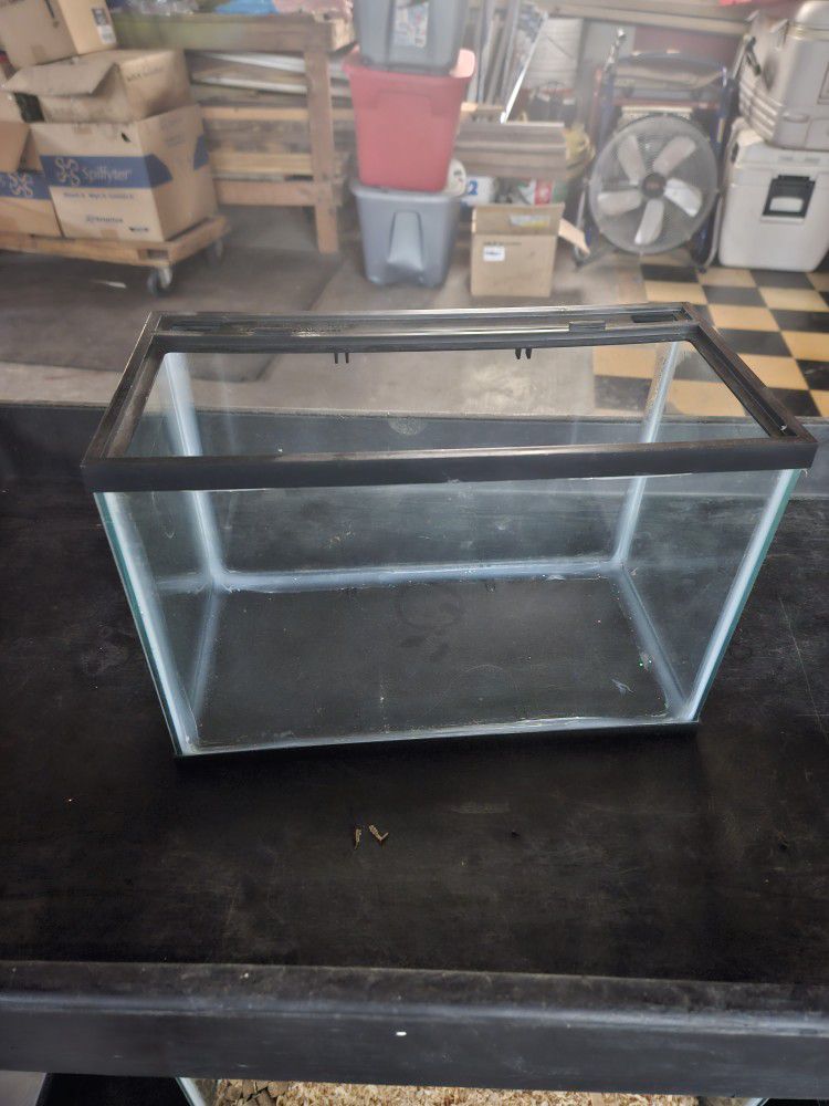 Used Tanks/reptile Supplies 