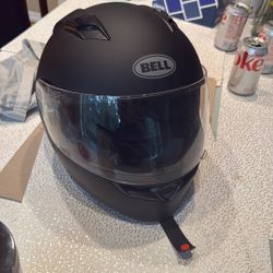 Bell Qualifier ECE 22.05 Helmet