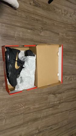 Nike Air Max Excee in the Black/Metallic Gold colorway