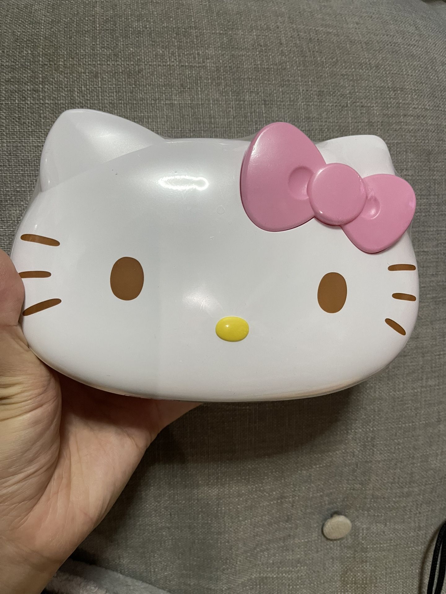 Hello kitty holder & wipe