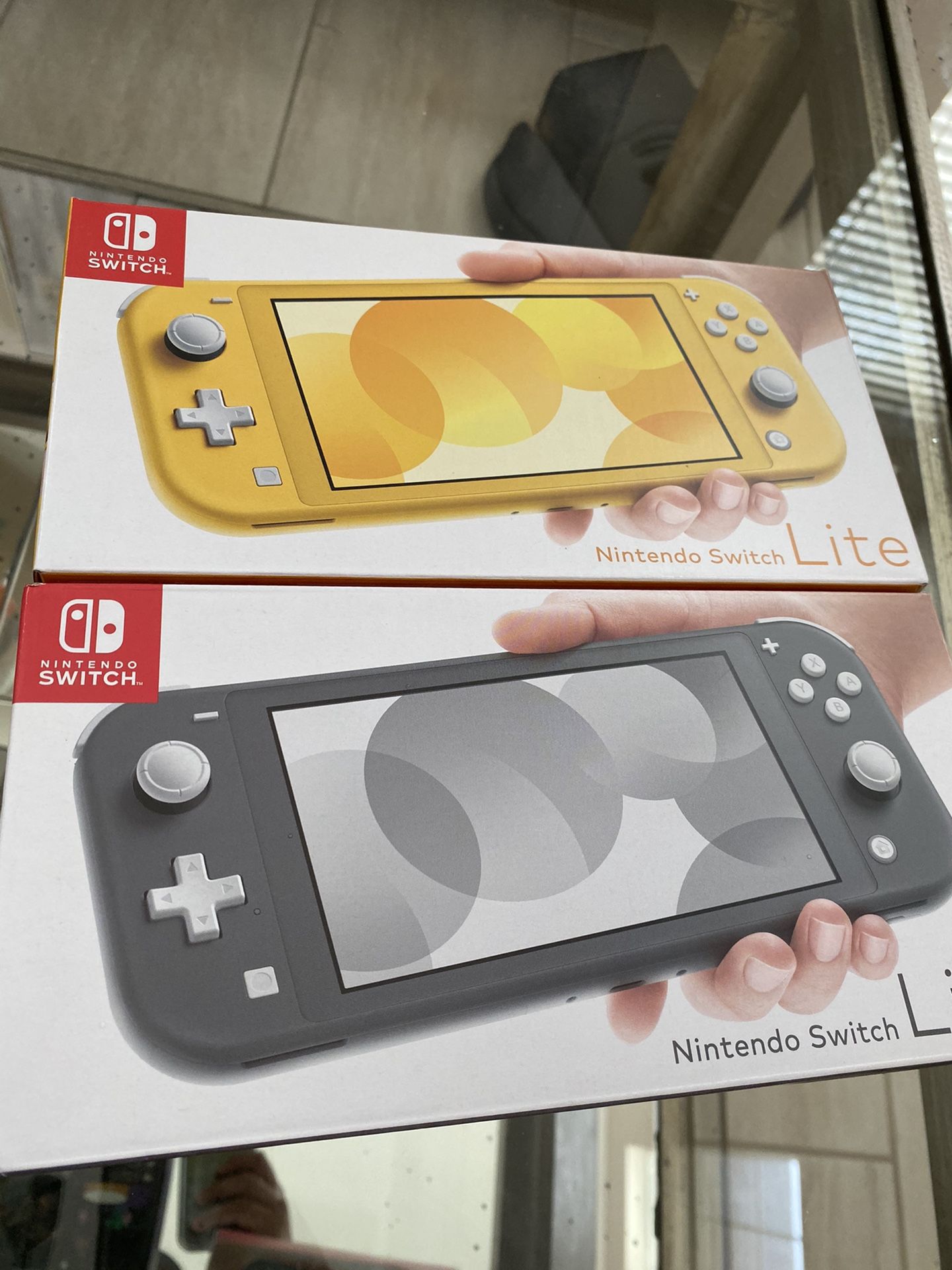 New!! Nintendo switch lite Gray or yellow