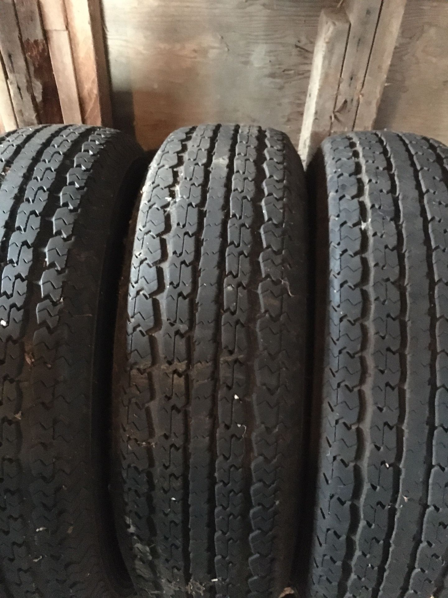 St235 80 16 10 Ply Trailer Tires