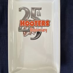HOOTERS 25th Anniversary 9” Serving Plate