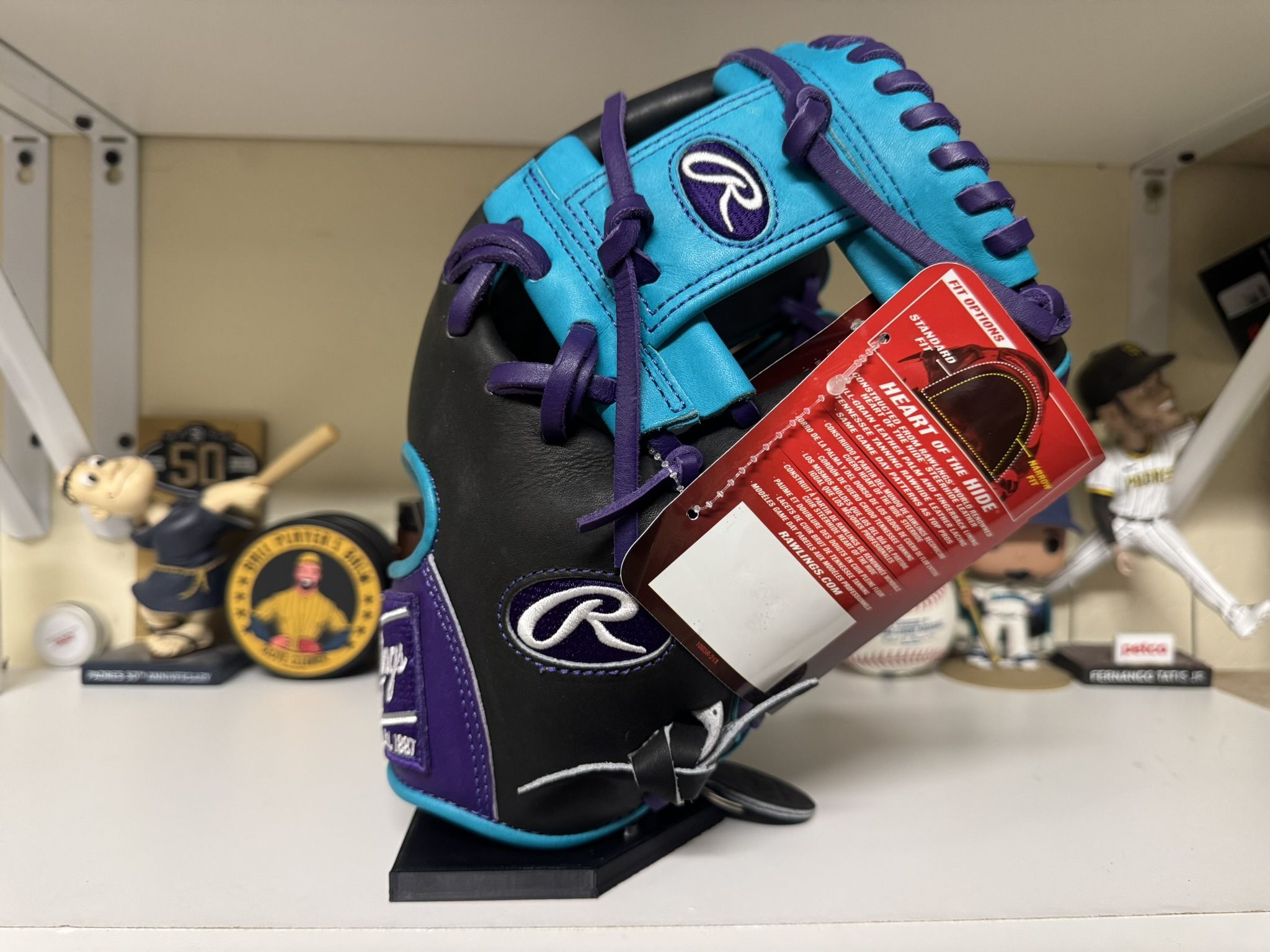 Rawlings Heart of the Hide 11.5” Gold Glove Club Dec. 24’