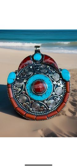 Vintage & Handmade Ethnic Tibetan Pendant Inlay Stones Set In Repousse Silver 63grams